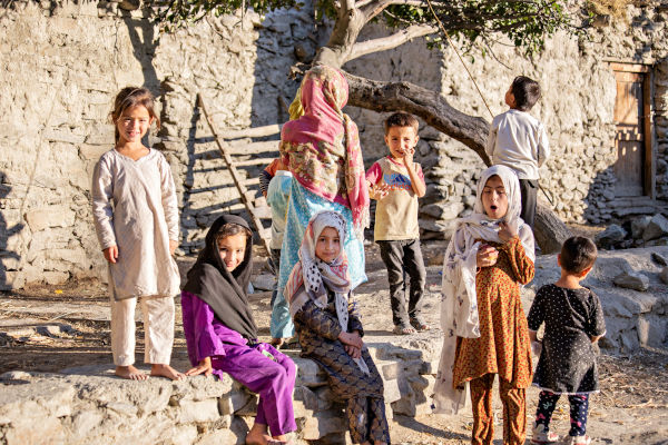 Bambini di una famiglia numerosa, Adiala, Pakistan